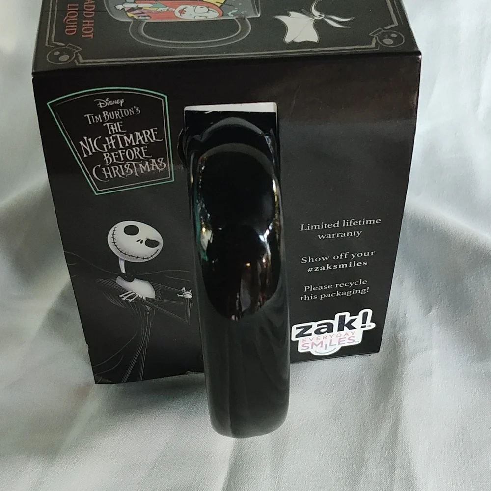 Disney Black and Red Color Change Mug with Characters - Picture 5 of 5